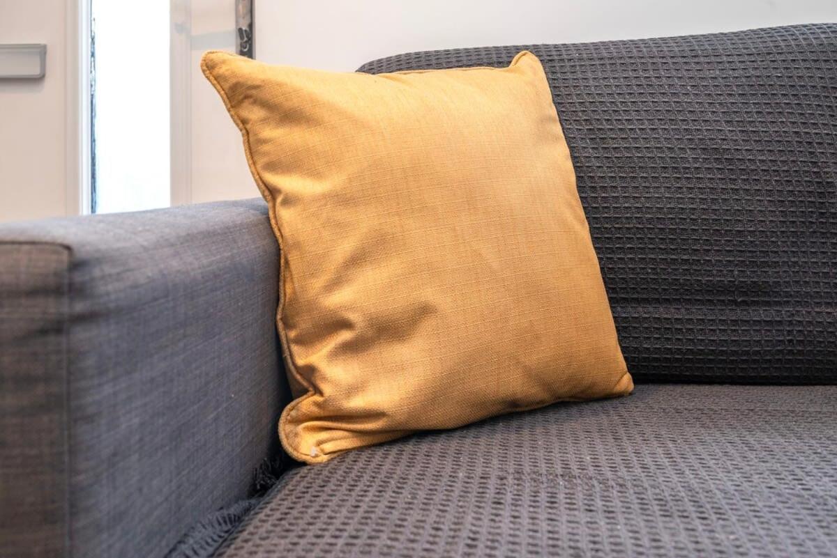 Cozy Single Level Flat With Parking Apartment Enfield Ngoại thất bức ảnh
